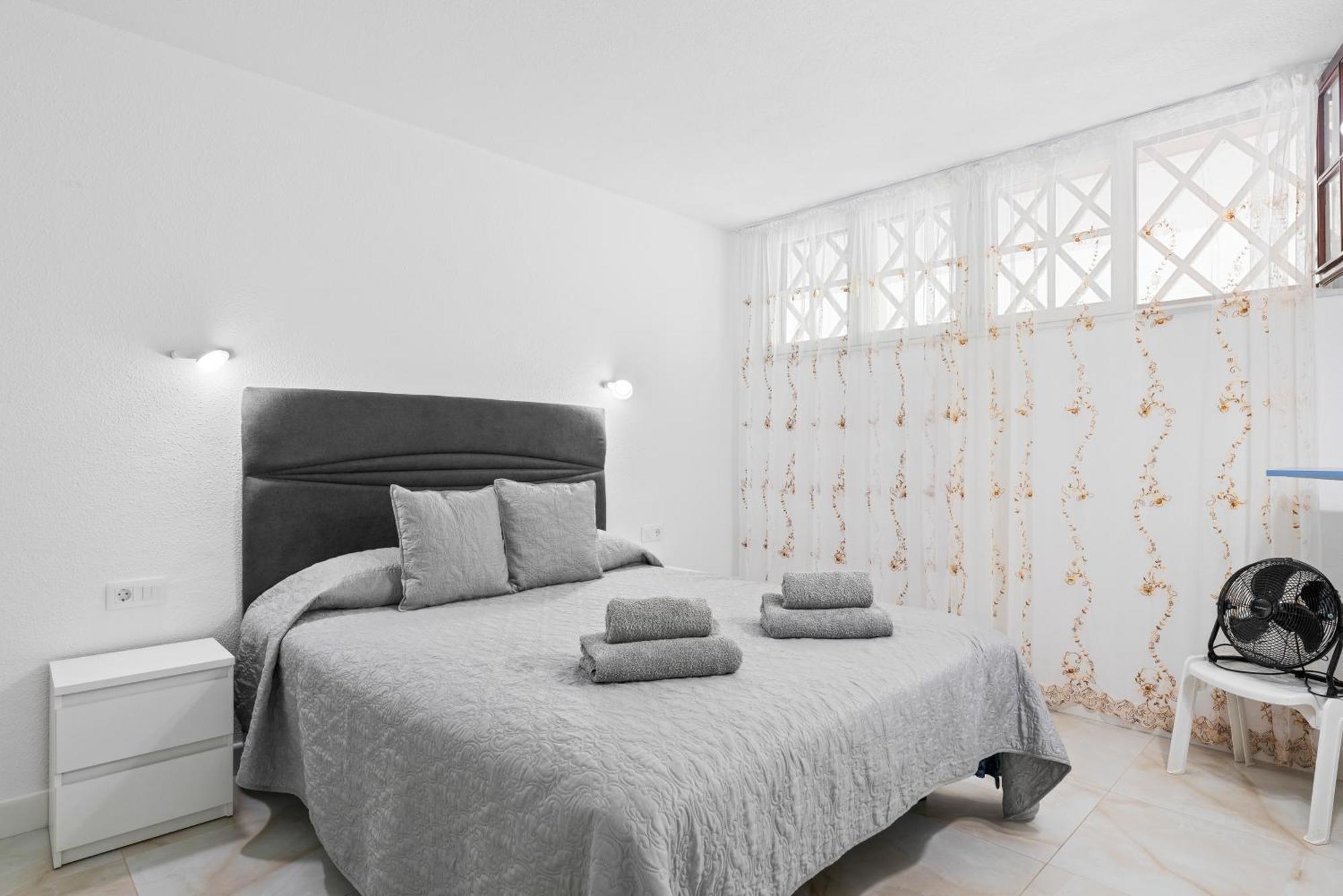 Neptuno Ocean View, Beach Line With Pool Puerto de Santiago  Exterior foto